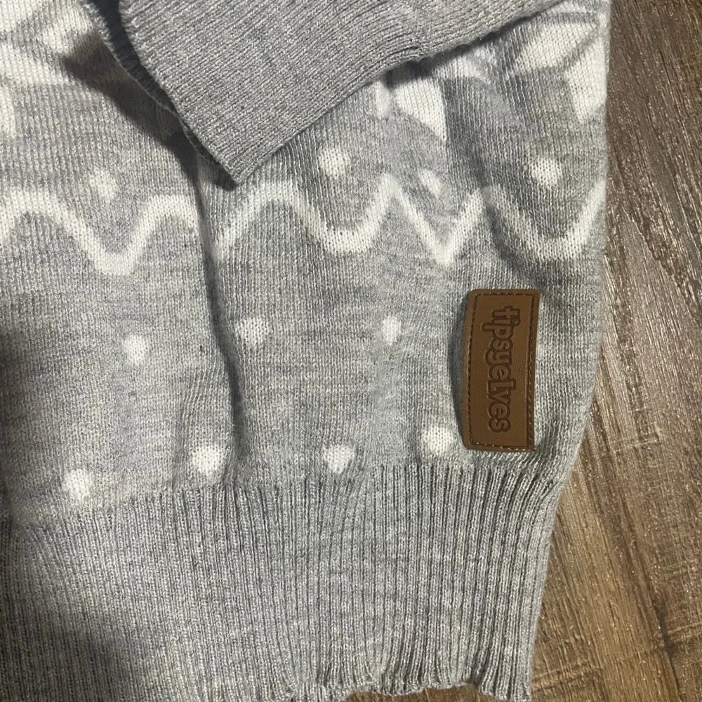 Tipsy Elves Mens Small Grey White Fair Isle Moose Snowflake Winter Sweater Small